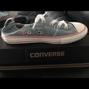 Brand new Girls converse sneakers size 2